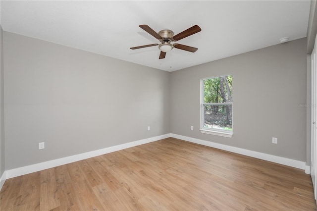 274 W Bolero Pl, Citrus Springs, FL 34434 - spare room with baseboards, ceiling fan, and light wood-style floors