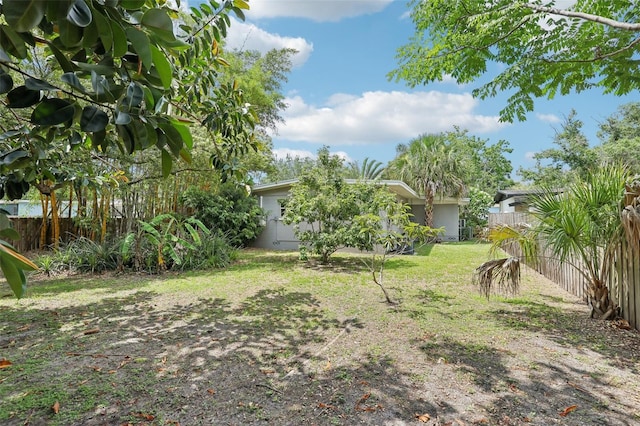 318 E Jersey St, Orlando, FL 32806 - view of yard
