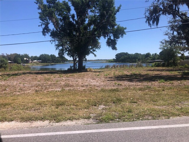 3130 Spirit Lake Rd, Winter Haven, FL 33880