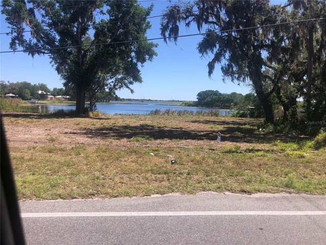 3130 Spirit Lake Rd, Winter Haven, FL 33880