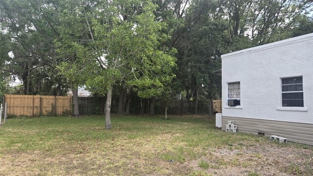 412 Bay St NW, Fort Meade, FL 33841 - view of yard featuring cooling unit