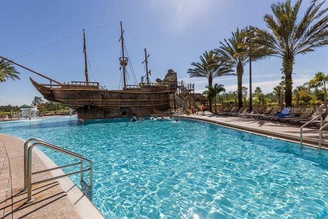8101 Resort Village Dr Unit 31501, Orlando, FL 32821 - view of pool