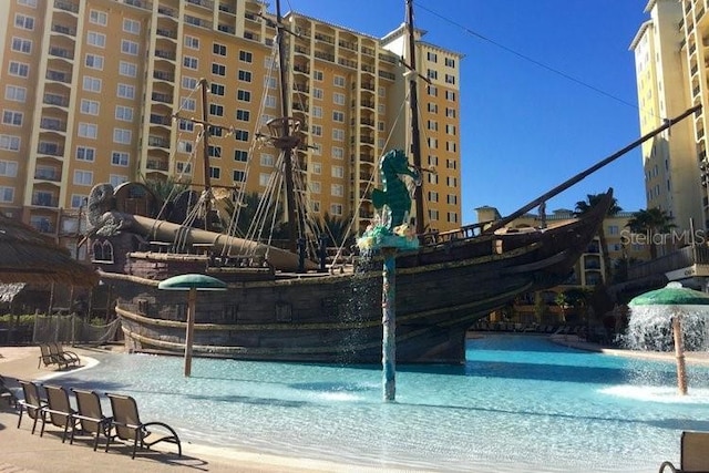 8101 Resort Village Dr Unit 31501, Orlando, FL 32821 - view of pool