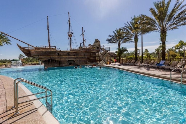 8112 Poinciana Blvd Unit 1502, Orlando, FL 32821 - view of community pool
