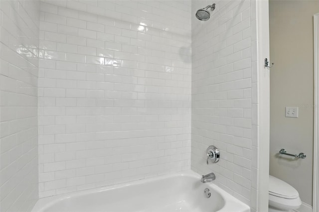 full bath with toilet and bathtub / shower combination