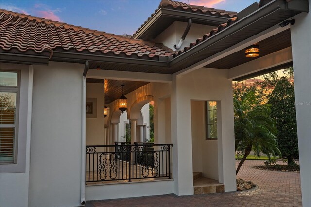 5909 Oxford Moor Blvd, Windermere, FL 34786 - view of patio terrace at dusk