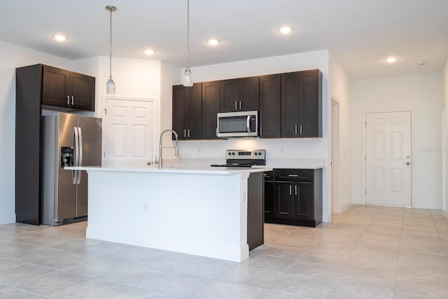 15998 SW 33rd Avenue Rd, Ocala, FL 34473 - kitchen featuring pendant lighting, stainless steel appliances, recessed lighting, dark brown cabinets, and light countertops