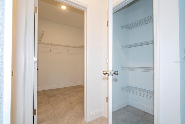 15998 SW 33rd Avenue Rd, Ocala, FL 34473 - view of closet