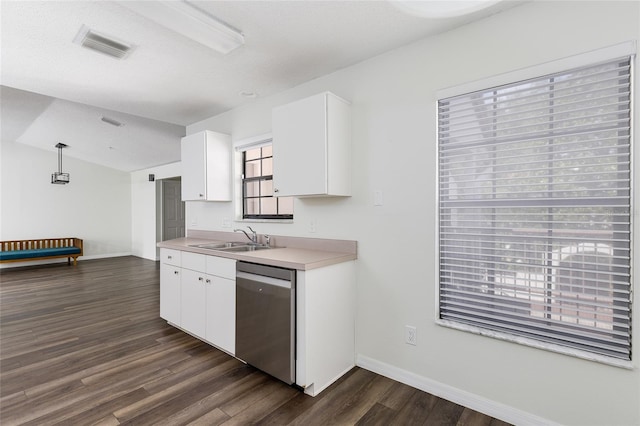 520 Via Verona Ln Unit 202, Altamonte Springs, FL 32714 - kitchen featuring dishwasher, baseboards, dark wood-style floors, light countertops, and a sink