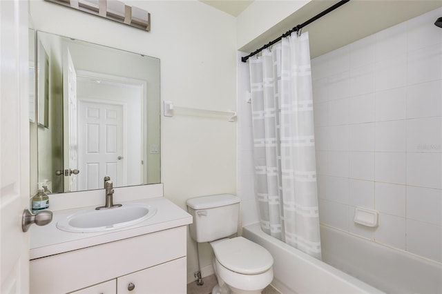 520 Via Verona Ln Unit 202, Altamonte Springs, FL 32714 - full bath featuring shower / tub combo, vanity, and toilet