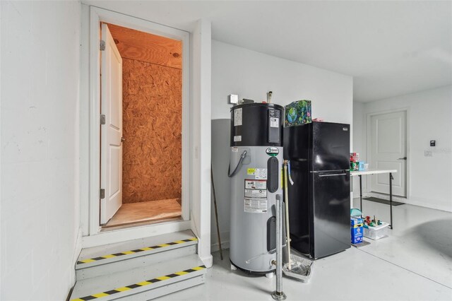 31840 Magna Gulf Loop, San Antonio, FL 33576 - utility room featuring water heater