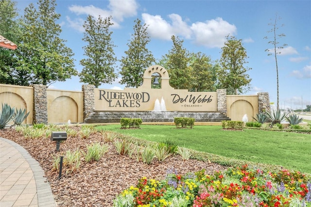 1401 Yellow Finch Dr, Davenport, FL 33837 - community sign with a yard