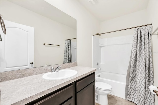 1401 Yellow Finch Dr, Davenport, FL 33837 - full bath with vanity, shower / bath combination with curtain, toilet, and tile patterned flooring