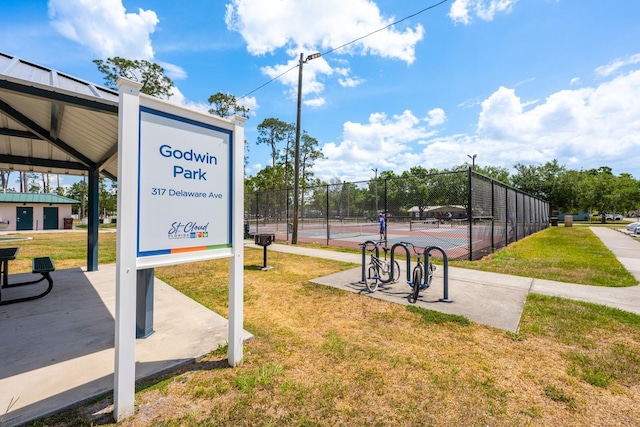 712 Maryland Ave, Saint Cloud, FL 34769 - view of community with a tennis court