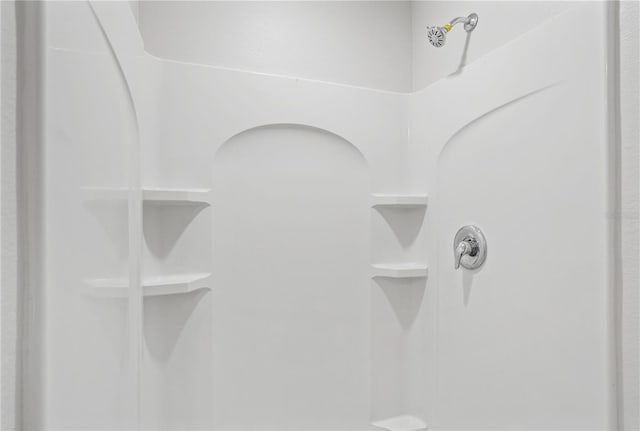 1119 Union Ave, Mascotte, FL 34753 - bathroom view of a shower