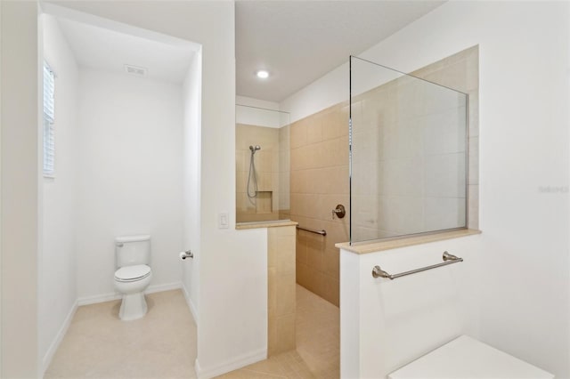 8932 SW 101st Cir, Ocala, FL 34481 - full bath featuring toilet, a walk in shower, baseboards, and recessed lighting