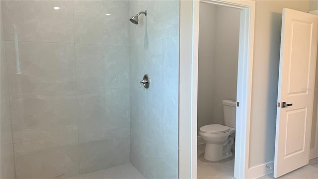 521 Marion Oaks Ln, Ocala, FL 34473 - full bathroom with toilet and a tile shower