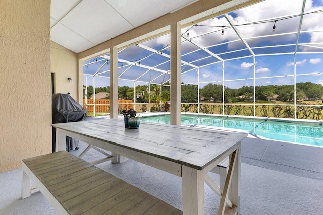 1837 Sweetwater W Cir, Apopka, FL 32712 - swimming pool featuring a patio and glass enclosure