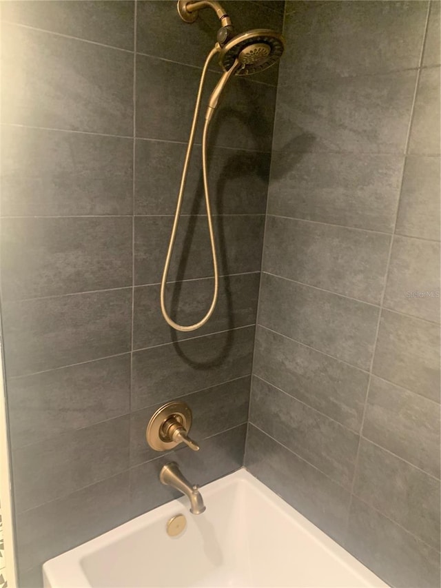 701 Twin Lake Ave, Deltona, FL 32738 - bathroom view of shower / washtub combination