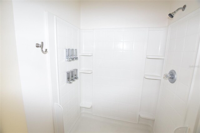 15349 Oak Apple Ct, Winter Garden, FL 34787 - full bathroom featuring tiled shower
