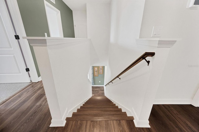455 Lazio Cir, Debary, FL 32713 - stairway featuring wood finished floors and baseboards
