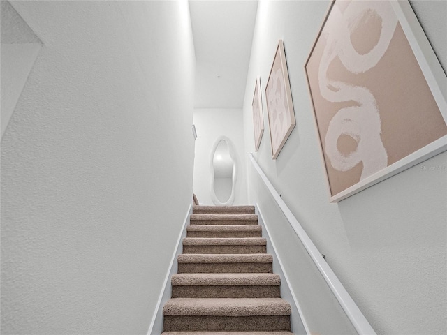 1562 Dalehurst Ln, Kissimmee, FL 34744 - view of stairs