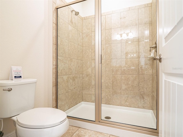 311 W Falls Dr, Kissimmee, FL 34747 - full bath featuring a shower stall and toilet