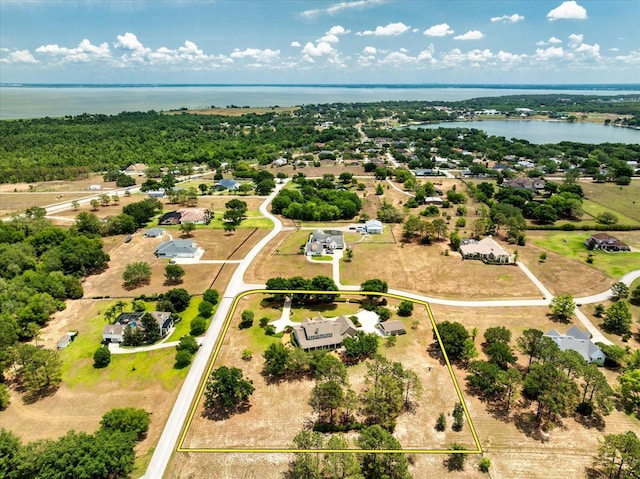 17631 Vista Belle Ct, Montverde, FL 34756 - aerial view of property's location featuring property boundaries highlighted and a nearby body of water