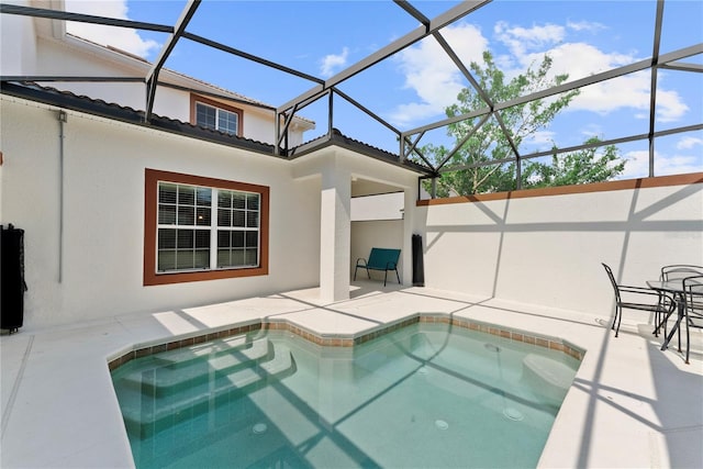 1596 Moon Valley Dr, Davenport, FL 33896 - swimming pool with a patio area and a lanai