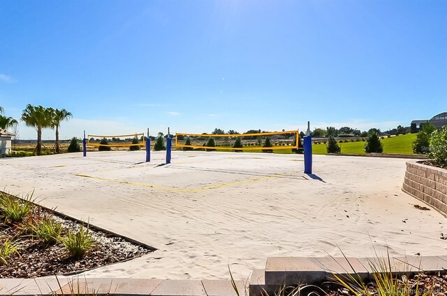 1596 Moon Valley Dr, Davenport, FL 33896 - view of home's community featuring volleyball court