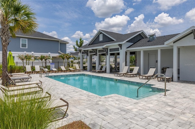 1915 Terrapin Rd, Ocoee, FL 34761 - community pool with a patio area and fence