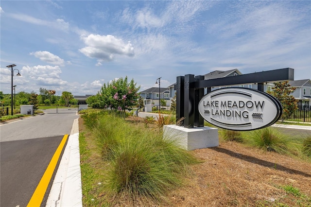 1915 Terrapin Rd, Ocoee, FL 34761 - community sign featuring fence and a gate