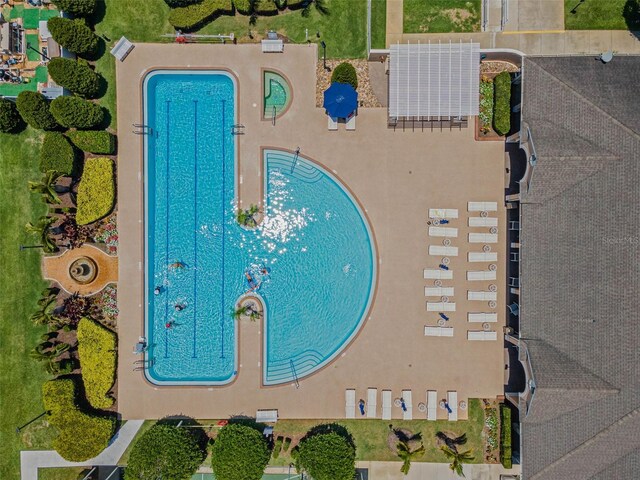 425 Eagle Ridge Dr Unit 425, Davenport, FL 33837 - aerial view of a pool