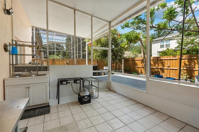 1240 Falconcrest Blvd, Apopka, FL 32712 - sunroom / solarium with a sink and an outdoor kitchen