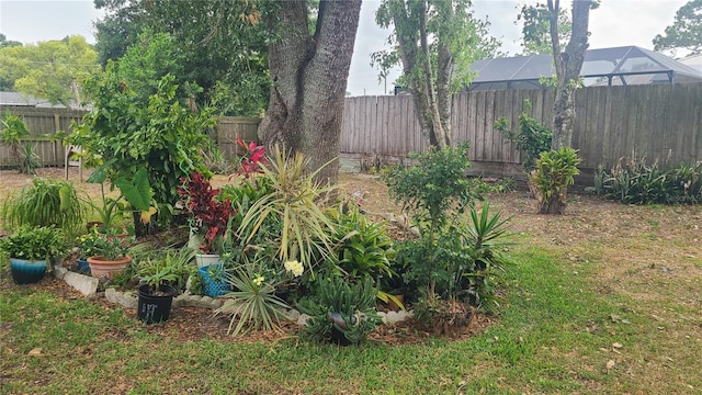 view of fenced backyard