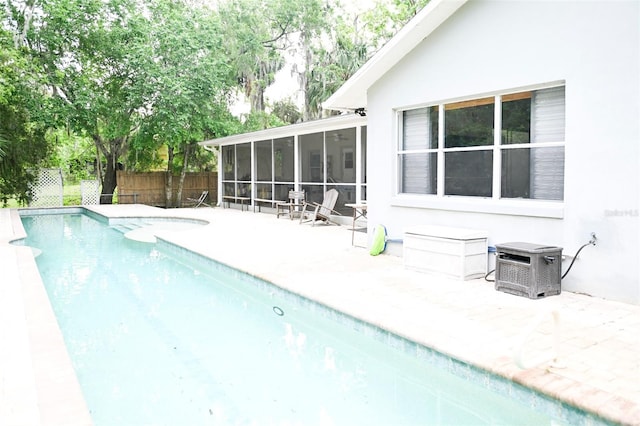 1430 Arrowhead Trl, Deltona, FL 32725 - view of swimming pool featuring a sunroom and fence