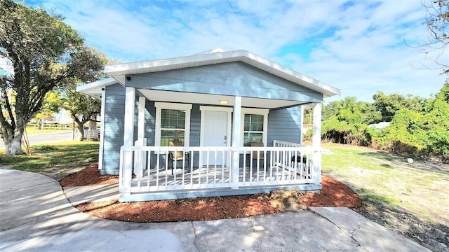 view of front of house with covered porch