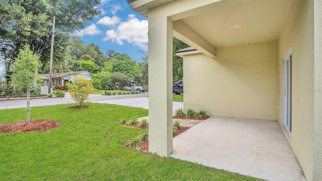 1371 Lake Dr, Casselberry, FL 32707 - view of grassy yard