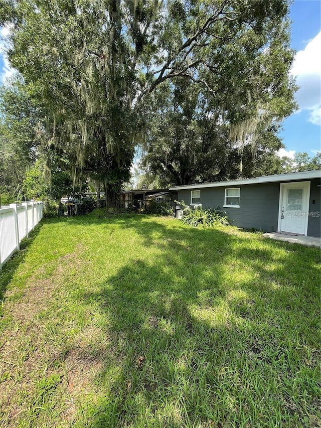 732 Trenton Rd, Lakeland, FL 33815 - photo 1