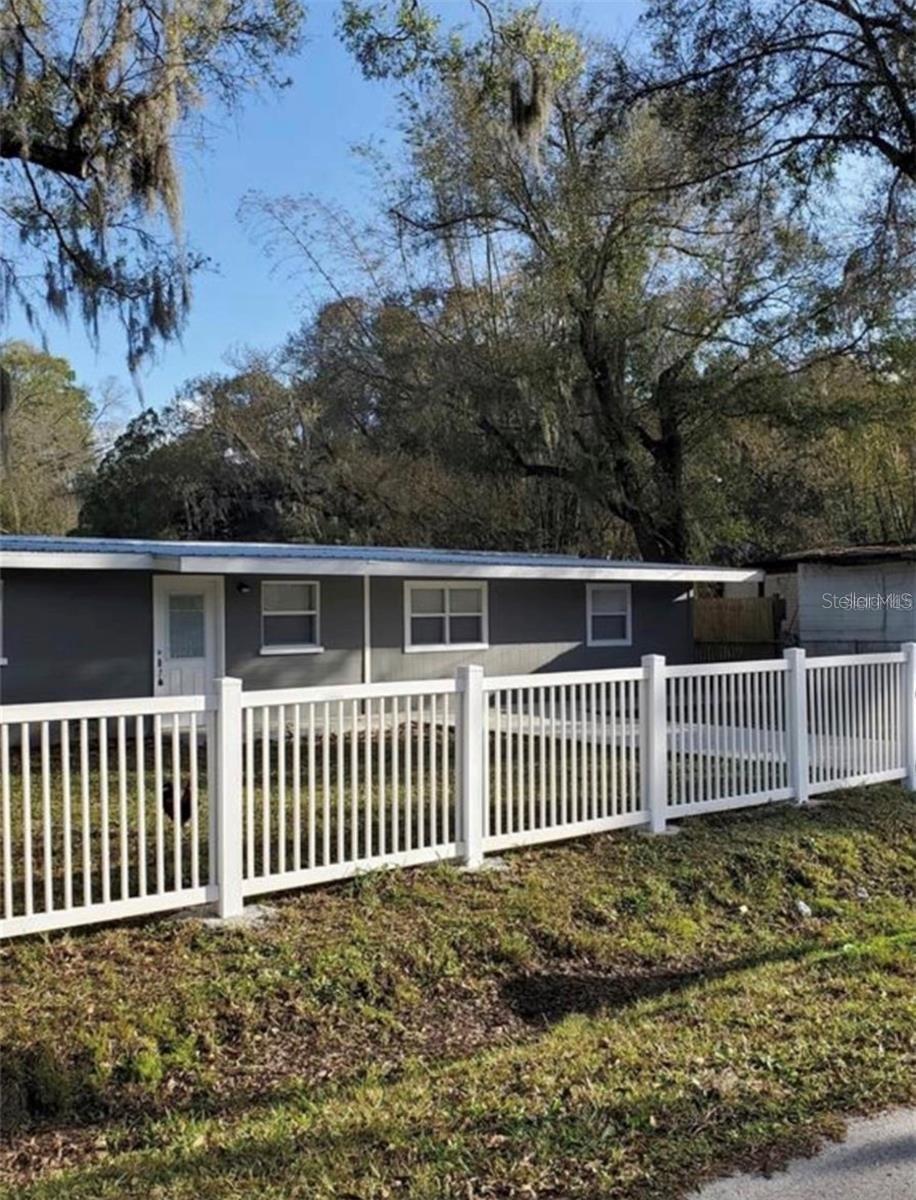 732 Trenton Rd, Lakeland, FL 33815 - photo 3