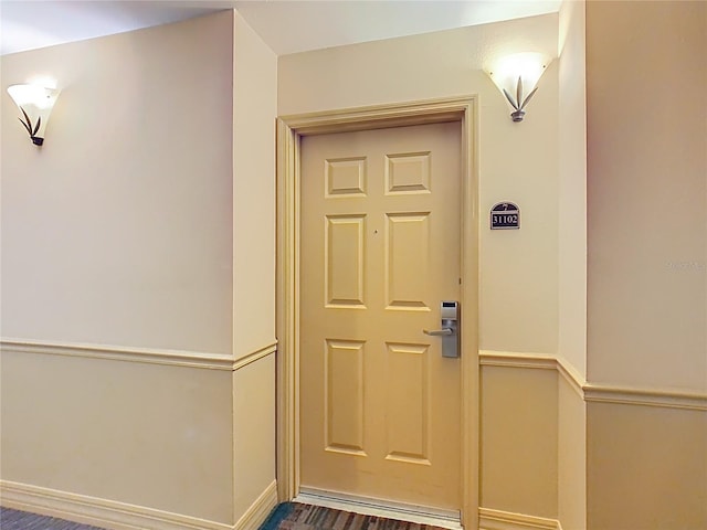 8101 Resort Village Dr, Orlando, FL 32821 - view of exterior entry