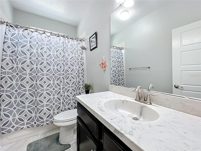 473 Oviedo Blvd, Oviedo, FL 32765 - bathroom with a textured ceiling, toilet, vanity, and a shower with shower curtain