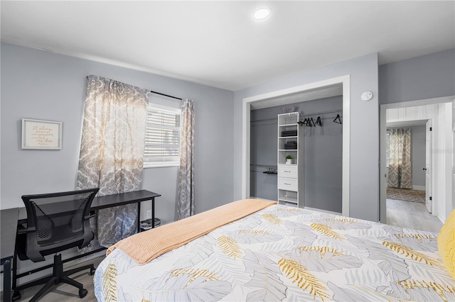 913 Moss Ln, Winter Park, FL 32789 - bedroom featuring a closet, a desk, and recessed lighting