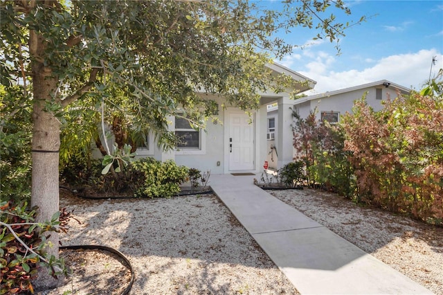 18 S D St, Lake Worth, FL 33460 - entrance to property with stucco siding
