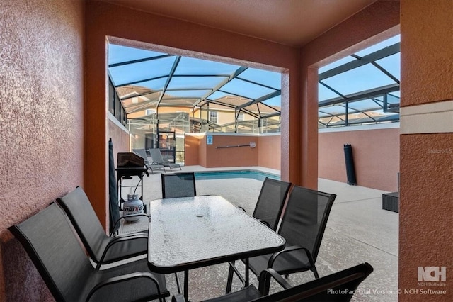 8941 Bismarck Palm Rd, Kissimmee, FL 34747 - view of patio / terrace featuring a lanai and outdoor dining area