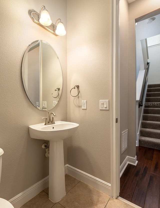625 Pavia Loop, Lake Mary, FL 32746 - bathroom with baseboards