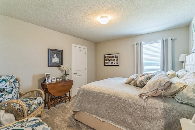 2539 Auburn Ridge Dr, Apopka, FL 32712 - carpeted bedroom featuring a textured ceiling