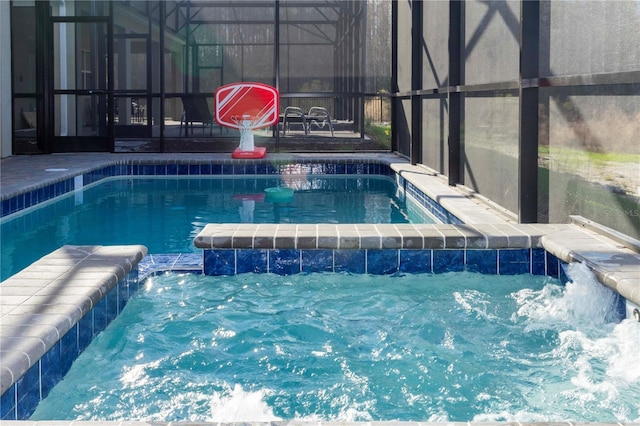 2836 Simile St, Kissimmee, FL 34746 - view of pool with a pool with connected hot tub and glass enclosure