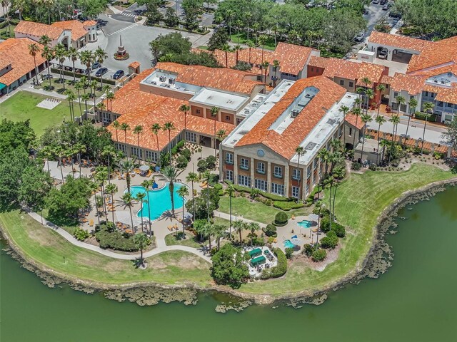 636 San Augusto Dr, Kissimmee, FL 34759 - aerial view of a pool area and a large body of water