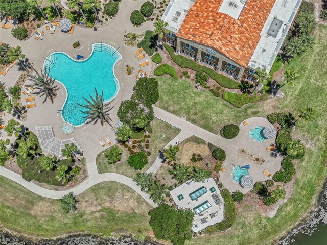 636 San Augusto Dr, Kissimmee, FL 34759 - aerial view of a pool area